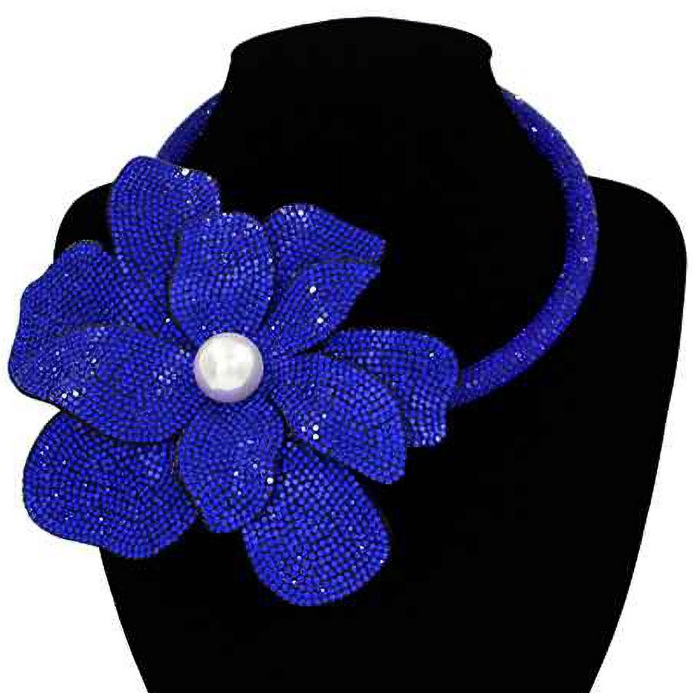 SOLD OUT!!

Elegant Blue Floral Necklace